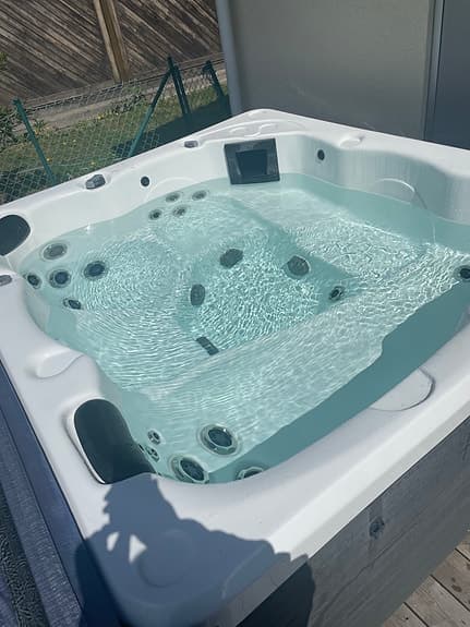 utespa bubbelpool vit/grå