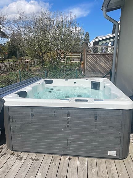 utespa bubbelpool vit/grå
