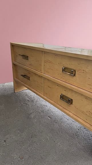 Vintage byrå i fanér med originalbeslag