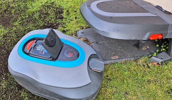 Gardena robotgräsklippare med laddstation