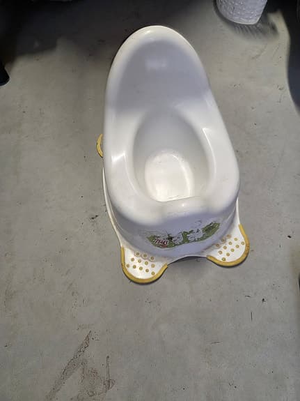 Vit potta med mönster för barn