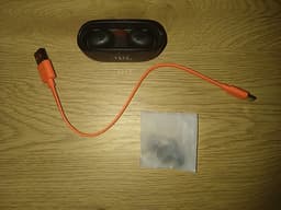 Nya JBL Wave Buds 2 trådlösa in ear-hörlurar med brusreducering