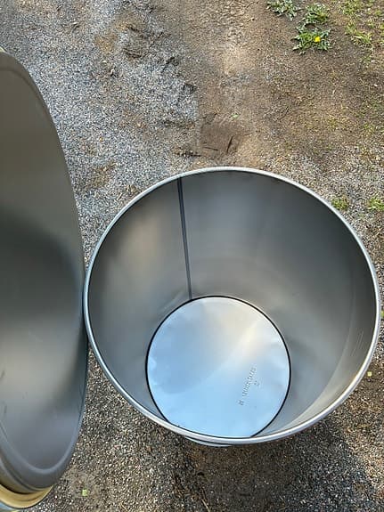 Eldningstunna med lock grå