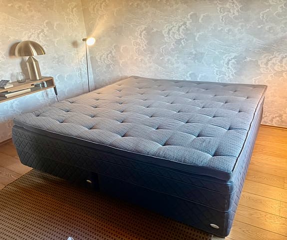 Lyxig Dux-säng 210x210 cm