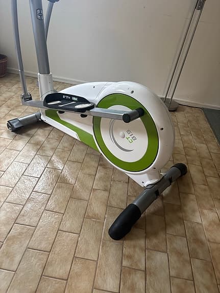 Extreme Fit crosstrainer med display vit/grön