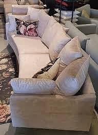 Fin och rymlig soffa i mycket fint skick – 4 sits curb