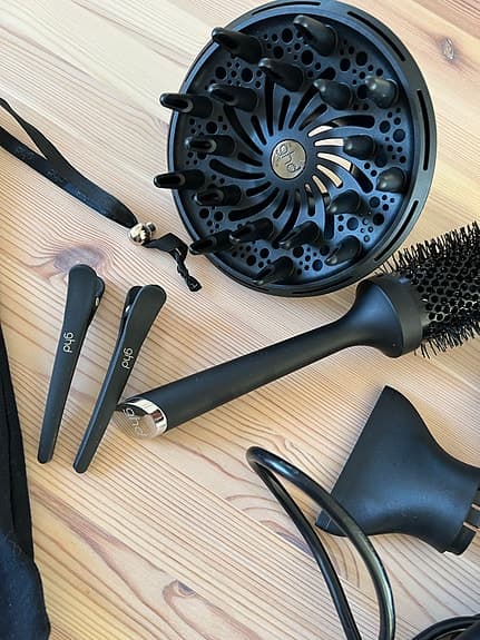 GHD hårfön svart