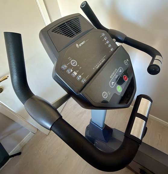 Spirit Fitness motionscykel med träningsdator