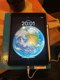 Apple iPad surfplatta 128 GB + Apple Pencil