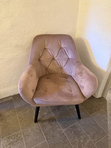 Nätt och bekväm fåtölj från AC Design