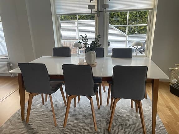 Matgrupp Mood (EM) + 6 stolar Rowico-utdragbart bord i fint skick