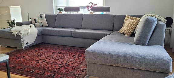 Grå stor soffa från Mio