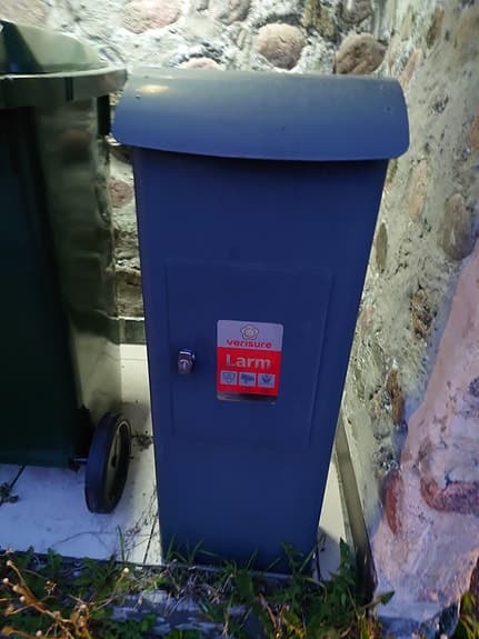 Postlåda med lock och lås, blå