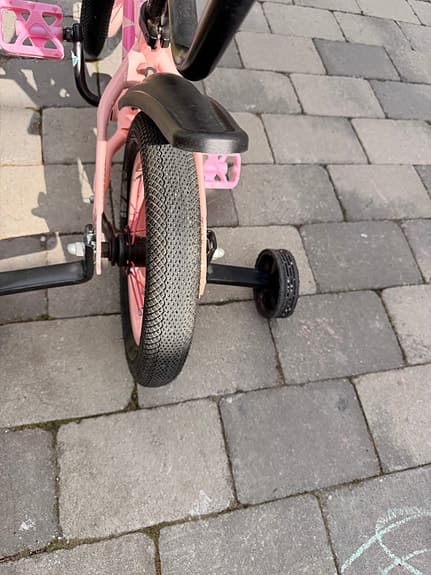 Barncykel med cykelstång+ hjälm