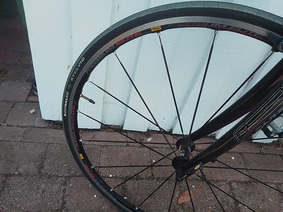 Focus landsvägscykel 56 cm 26"/700c för herr