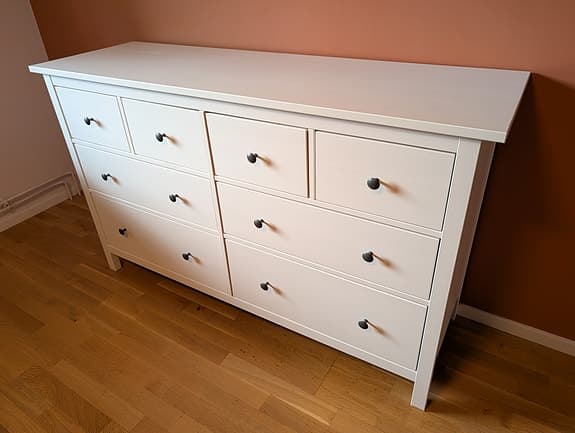 Byrå IKEA Hemnes 8 lådor vit i nyskick