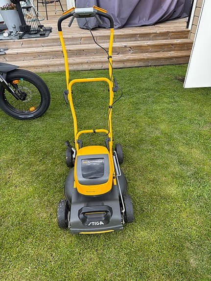 Stiga Syncro 500 elektrisk gräsklippare gul/grå