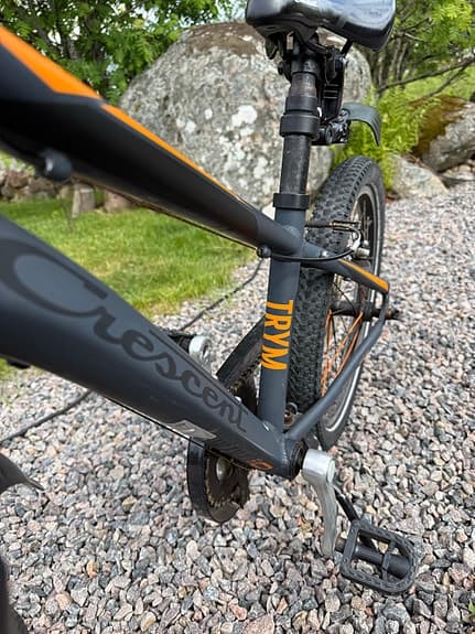 Crescent Trym barncykel 20" svart/orange
