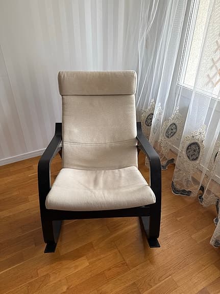 Bekväm IKEA POÄNG gungstol i fint skick