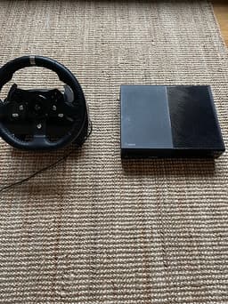 Xbox One med ratt, pedaler och Forza Horizon 5