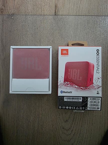 JBL Go Essential 2 bärbar Bluetooth-högtalare röd