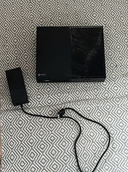 Microsoft Xbox One spelkonsol svart