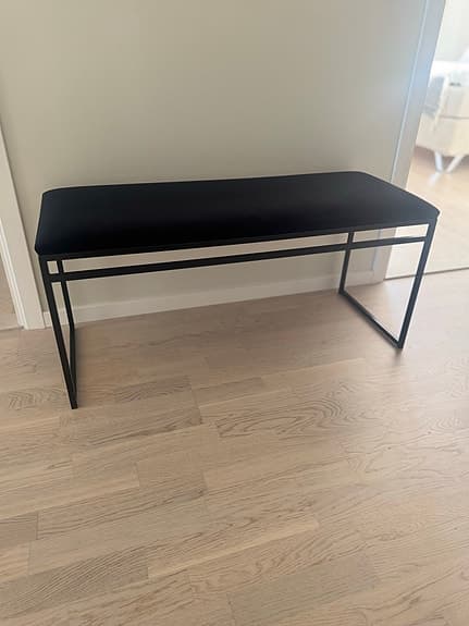 By Crea bänk sammet 100 cm som ny