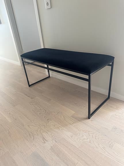 By Crea bänk sammet 100 cm som ny