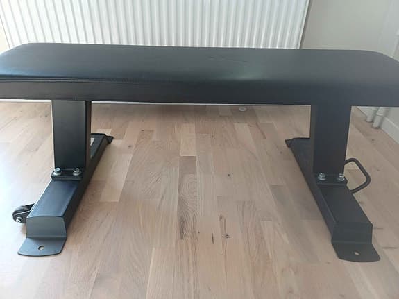 Träningsbänk rak svart