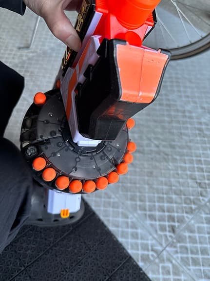Nerf O-NES leksakspistol automatisk trumma
