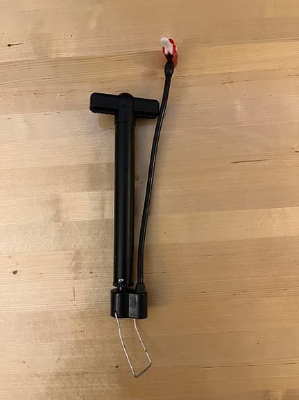 Portabel cykelpump svart
