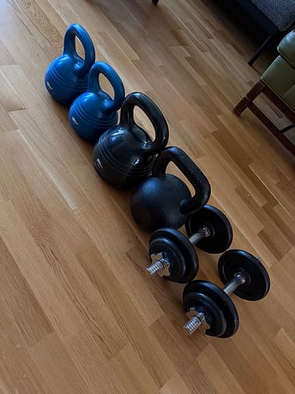 Kettlebells och hantlar set