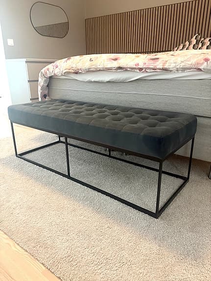 Bänk i Sammet från MIO ”Lizette”