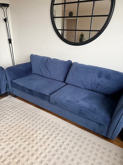 Mio blå sammetssoffa 2,5 och 2 sits