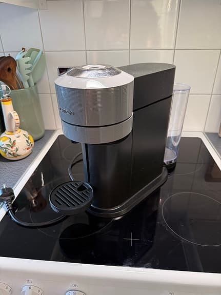 Nespresso Vertuo Next ENV120.GY – kapselmaskin i grått/svart, fint skick