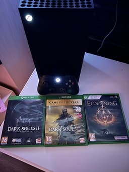 Xbox Series X konsol med spel