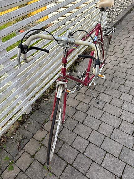 Fin vintage Crescent världsmästarcykel från 1984.