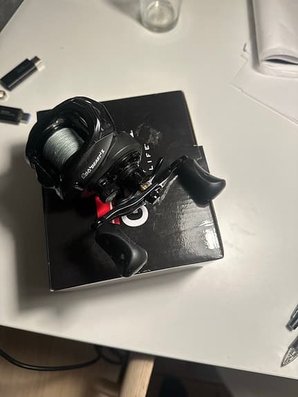 Abu Garcia revo beast x 40 höger vevad