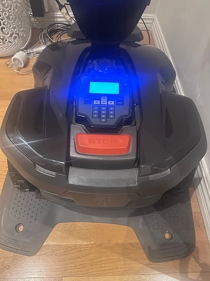 Automower 310 Mark II - bara 200 timmar. Komplett med hus