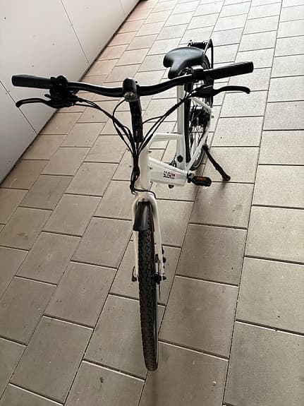 Elcykel – nästan ny + garanti kvar (endast använd 6 km)