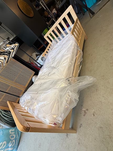 Junior bed with mattress