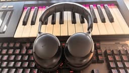Bose QuietComfort Ultra trådlösa hörlurar svart