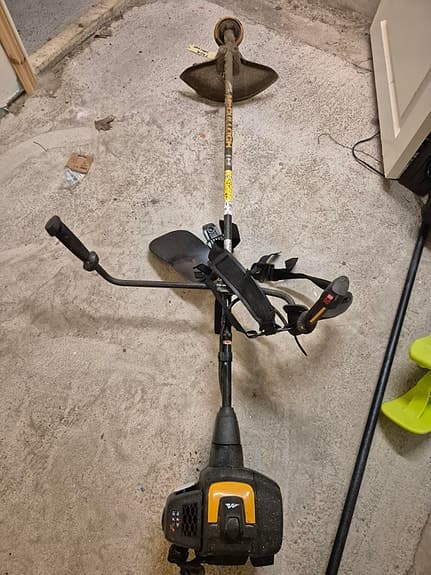McCulloch B40 BT Elite Brushcutter Incl. different cutting tools
