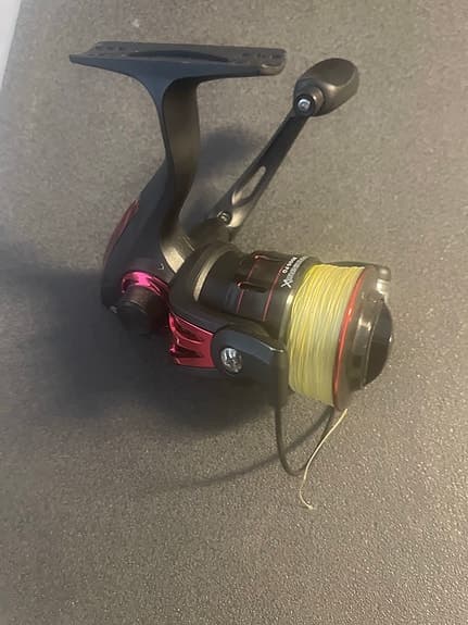 Abu Garcia Cardinal X 2000 FD haspelrulle svart/röd