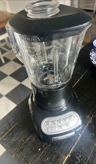 KitchenAid blender med glaskanna svart