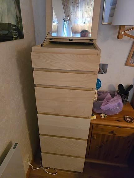 IKEA Malm byrå med spegel