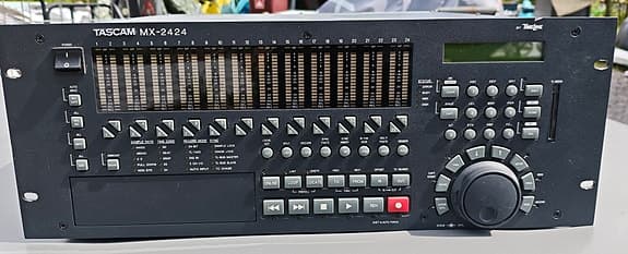 Tascam MX-2424 24-spårig Digital Hårddiskinspelning med IF-AN24 analog card