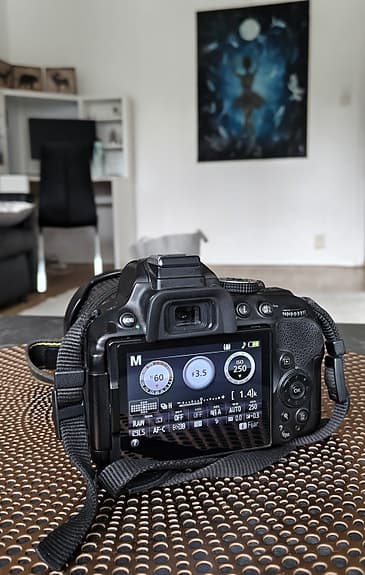 Nikon D5300 + 2 lenses 50mm and 18-105mm Nikkor