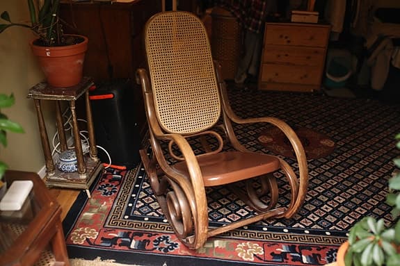 Gungstol i böjträ/rotting – Thonet-stil