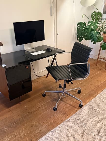 Eames EA117 - Vitra kontorsstol